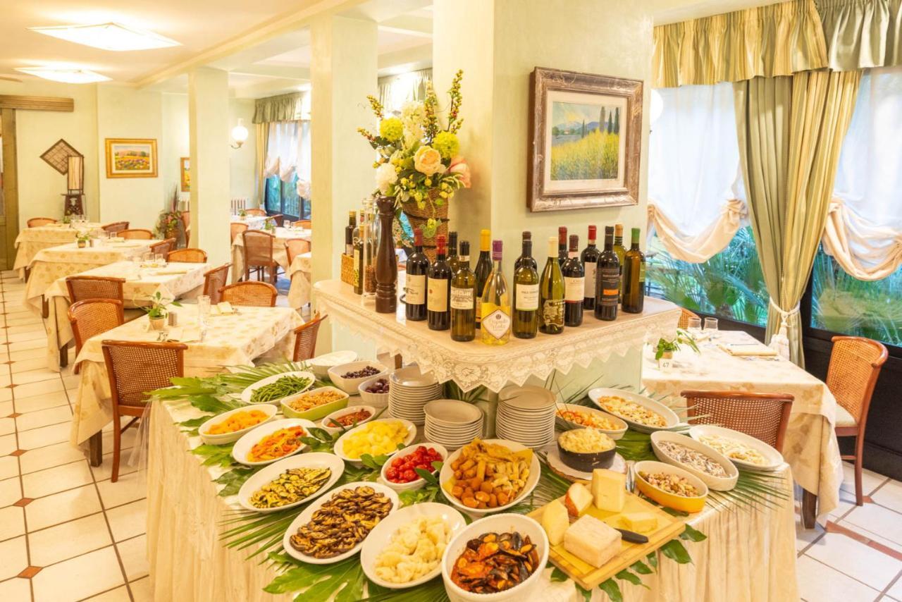 โรงแรมกีร์ตัน ฟอร์เต เดย์ มาร์มี ภายนอก รูปภาพ